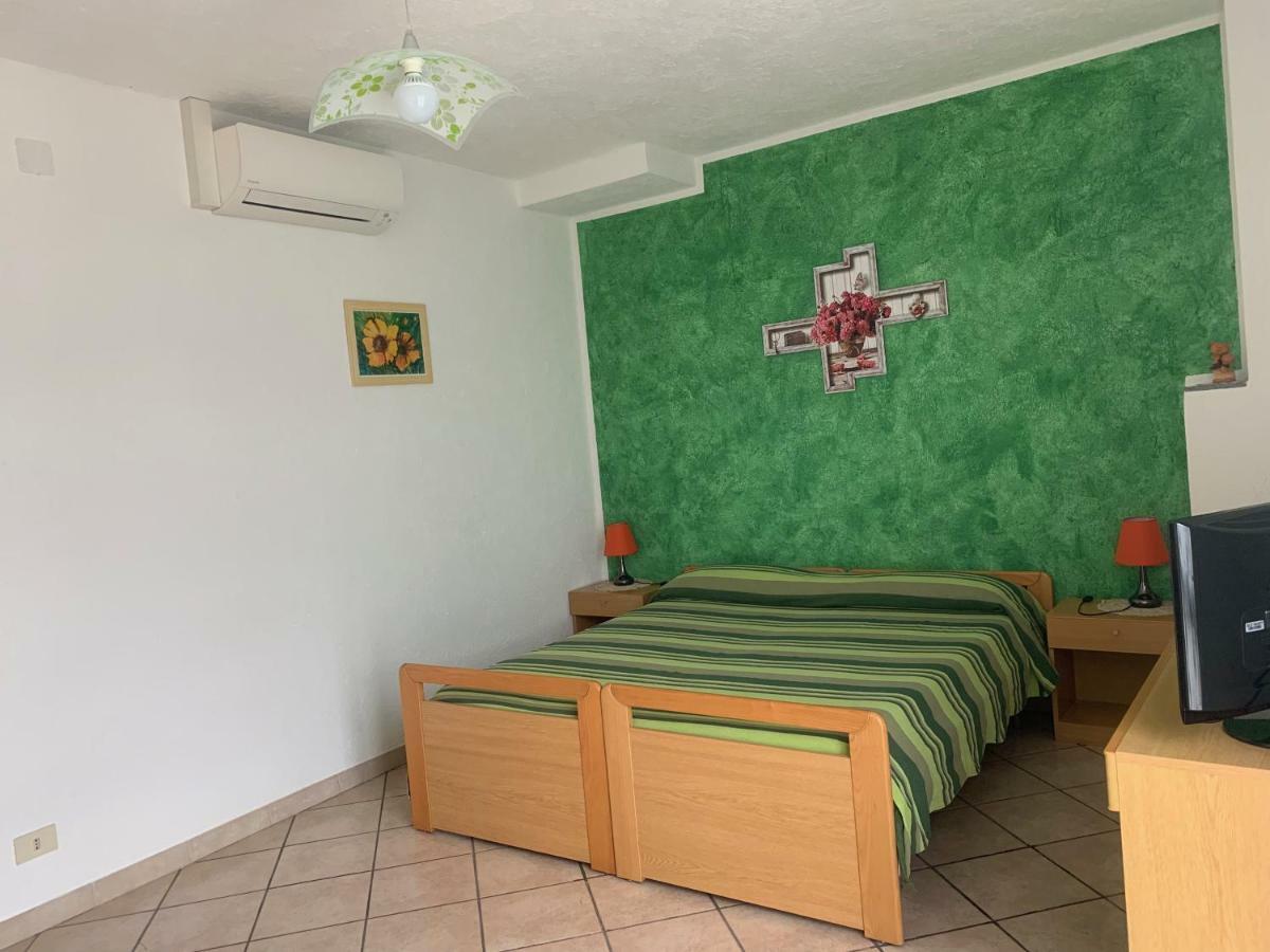Agriturismo Gli Ulivi Garlenda Dış mekan fotoğraf